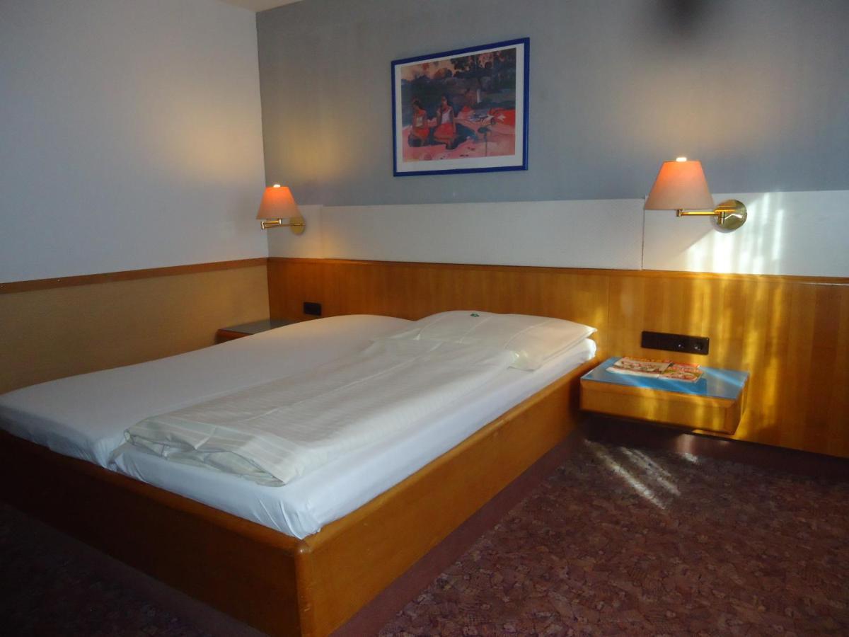 Enjoyhotel Garni Korntal Stuttgart B&B Zewnętrze zdjęcie