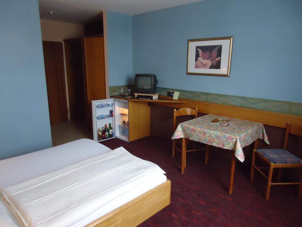Enjoyhotel Garni Korntal Stuttgart B&B Zewnętrze zdjęcie