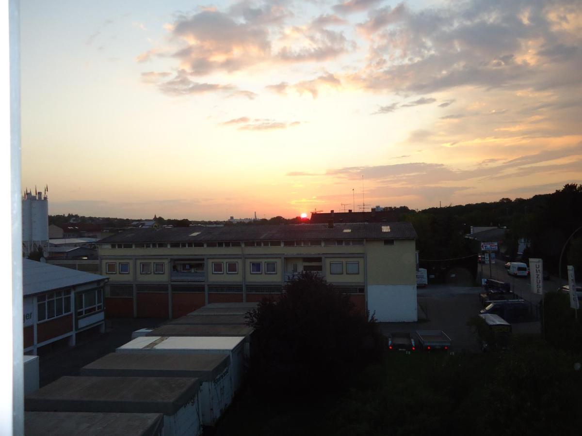 Enjoyhotel Garni Korntal Stuttgart B&B Zewnętrze zdjęcie