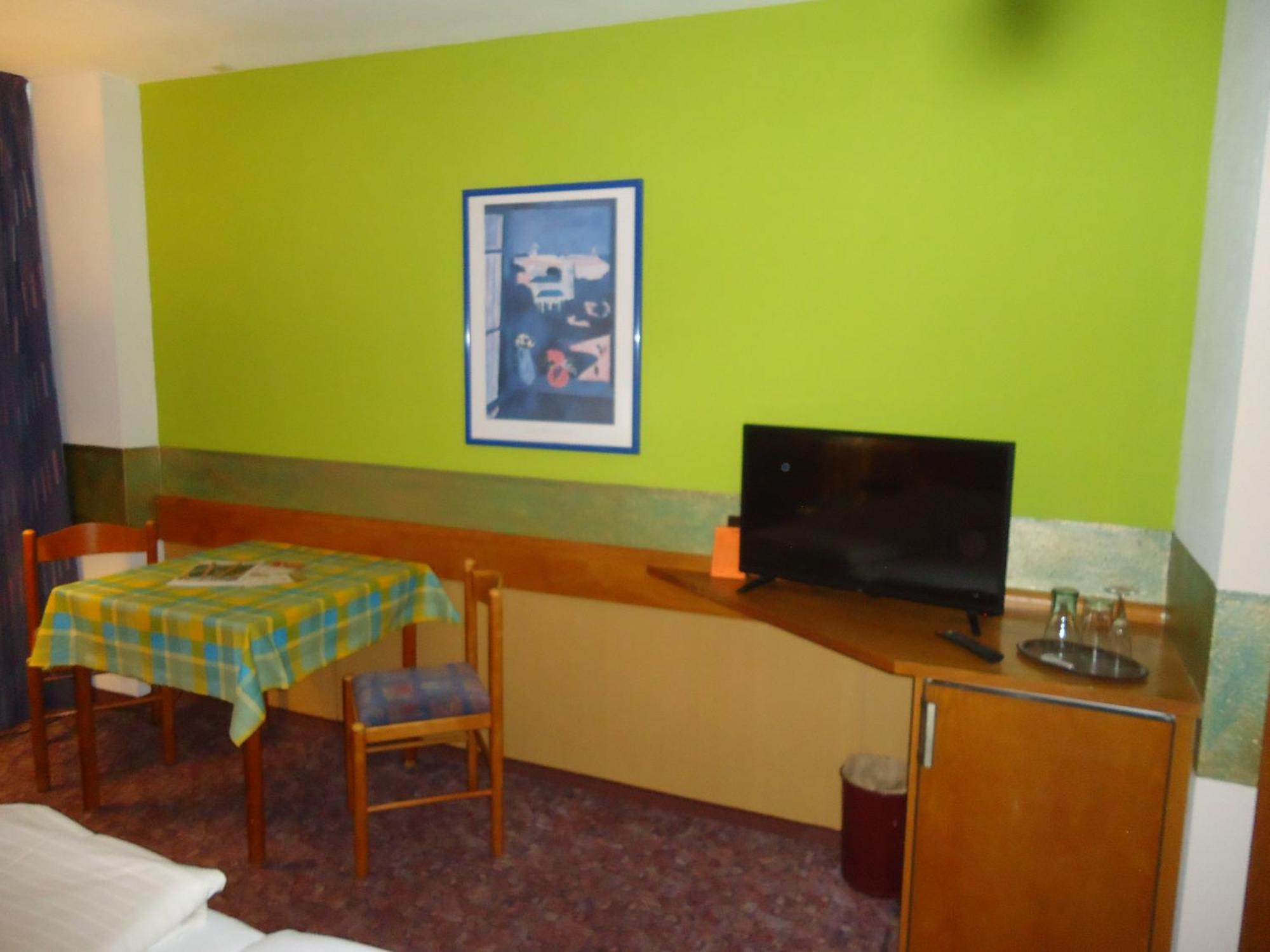 Enjoyhotel Garni Korntal Stuttgart B&B Zewnętrze zdjęcie