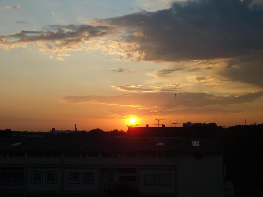Enjoyhotel Garni Korntal Stuttgart B&B Zewnętrze zdjęcie